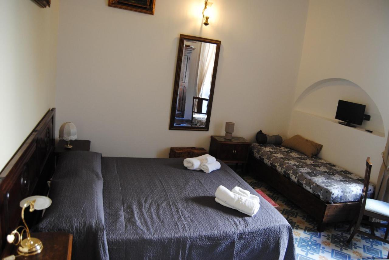B & B Palazzo Maestro & Corte Maestro Rooms Gallipoli Kamer foto