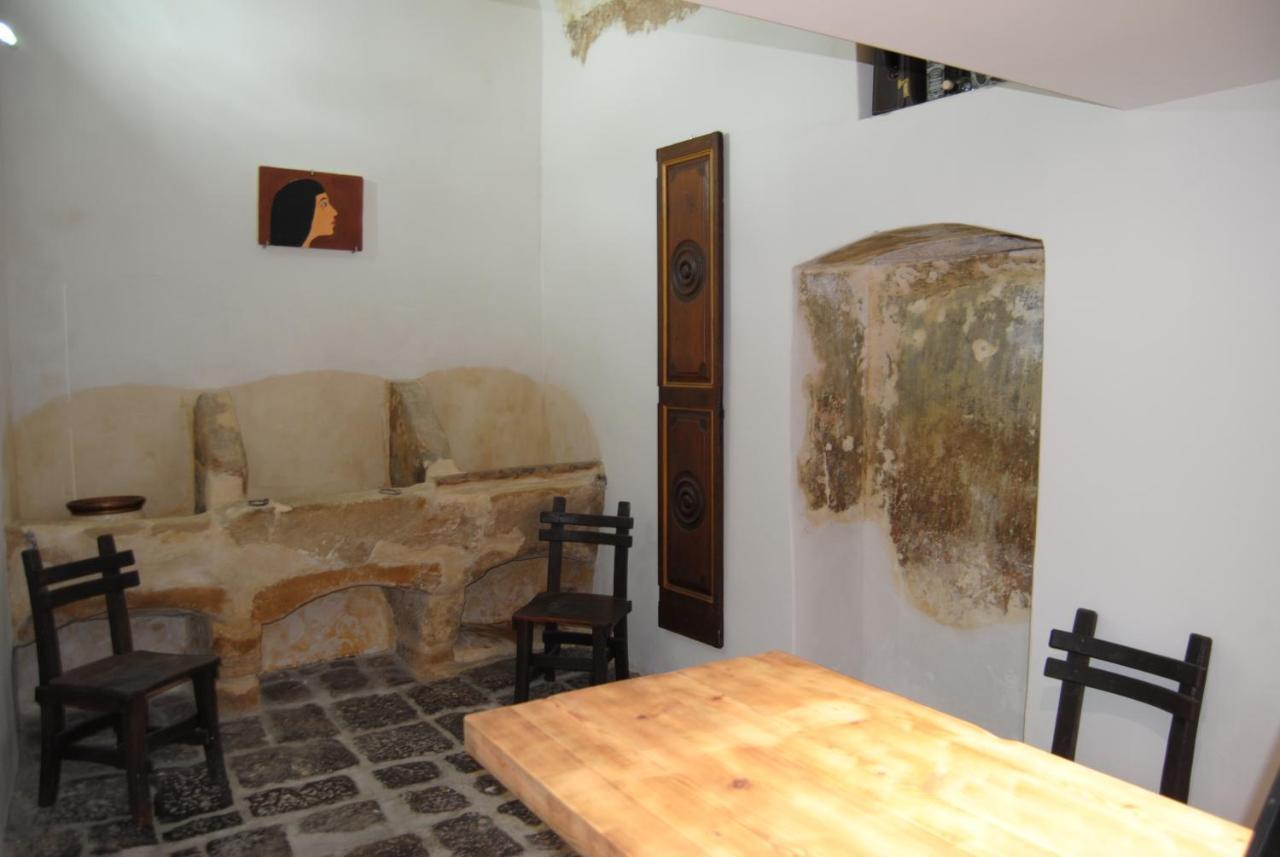 B & B Palazzo Maestro & Corte Maestro Rooms Gallipoli Buitenkant foto